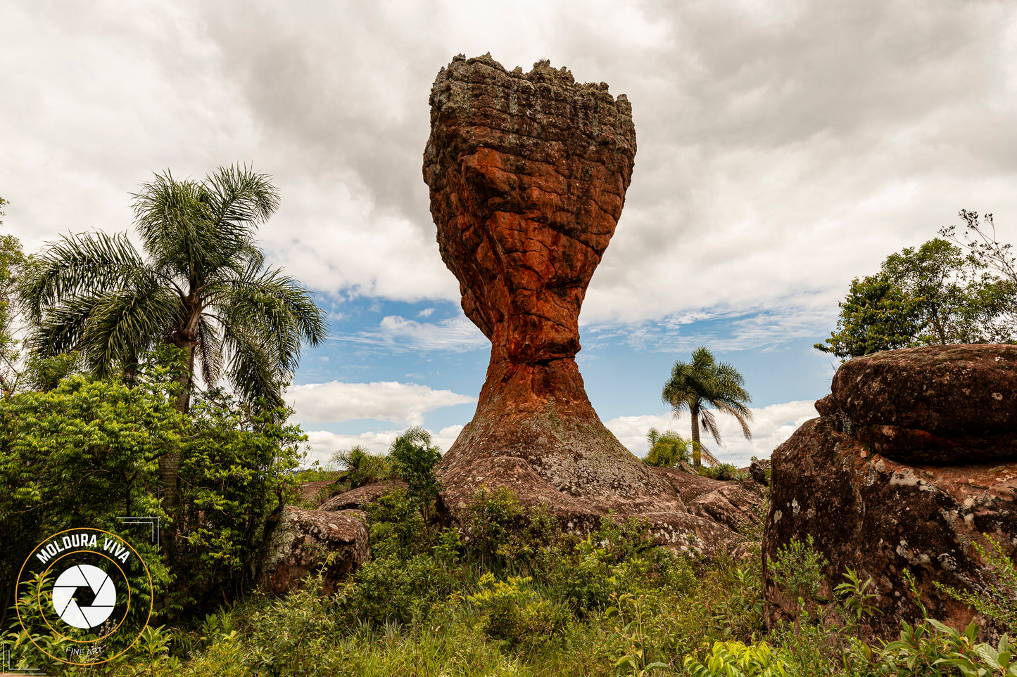 Pedra em formato de Taça de vinho parque Vila Velha - PR