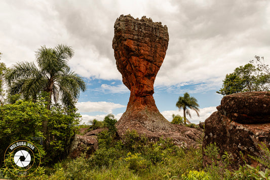 Pedra em formato de Taça de vinho parque Vila Velha - PR