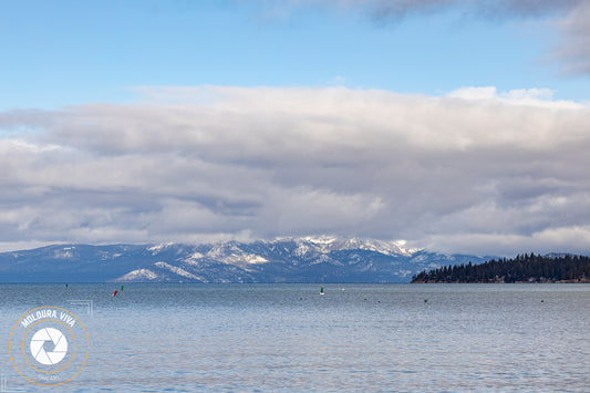 Versão 2 de Neve nas Montanhas e Lago Tahoe - EUA