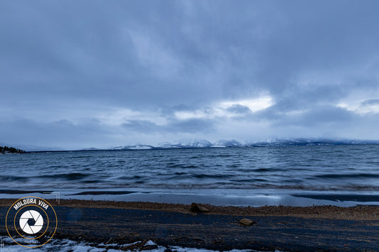 Tempo Fechado no Amanhecer no Lago Tahoe - EUA