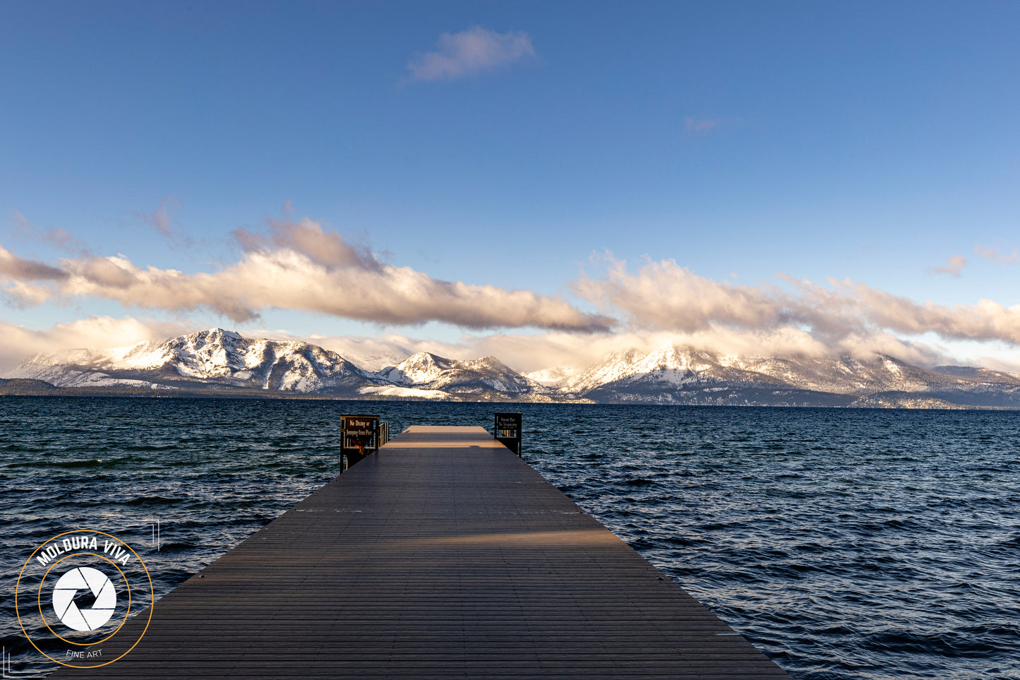 Amanhecer de Sol no Lago Tahoe - EUA